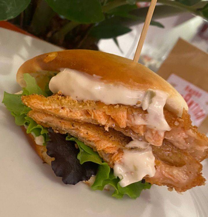 Home 7 Bao Salmon Crunchy
